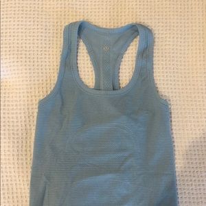 Lululemon tank